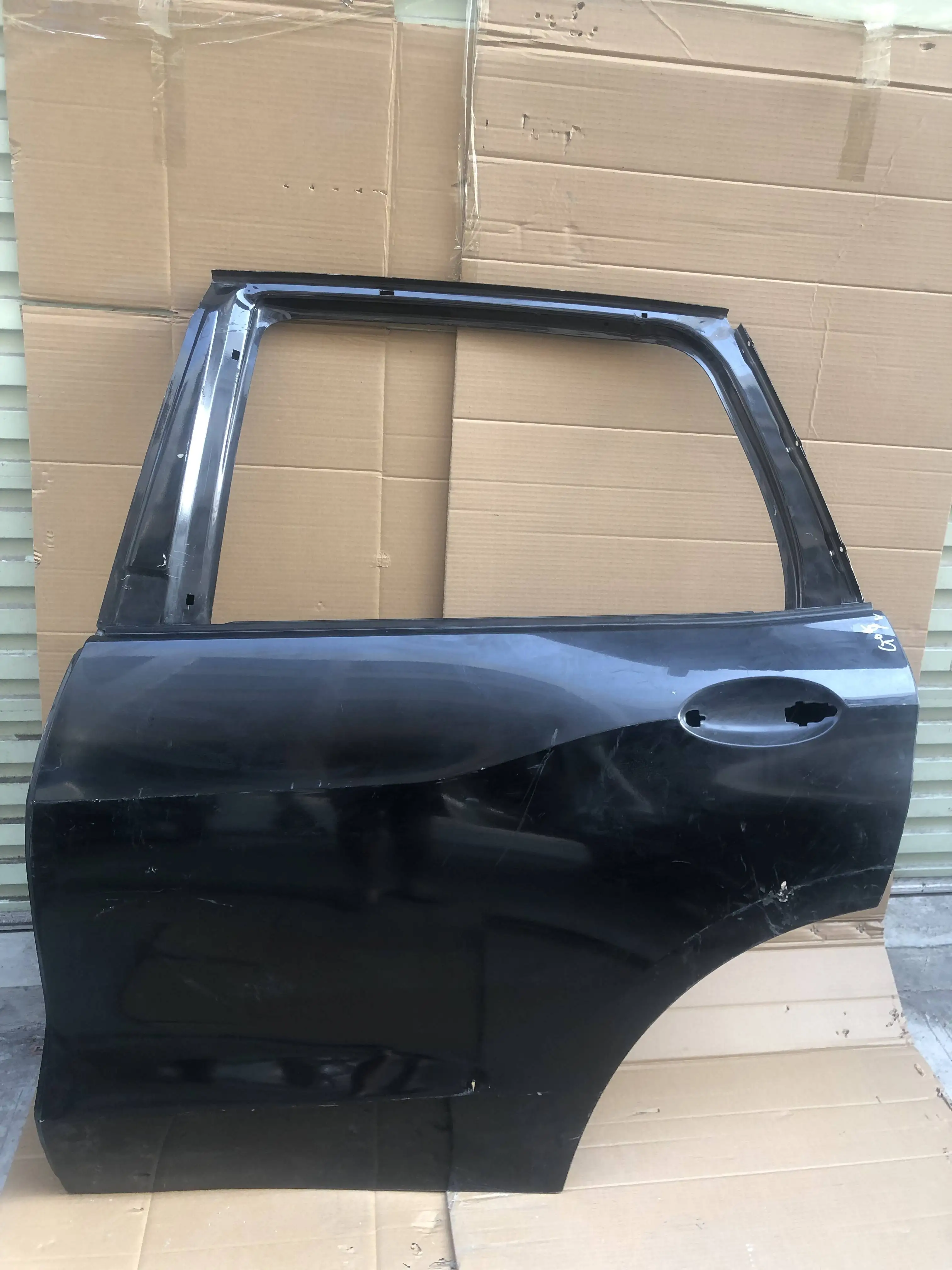 for Porsche car parts Cayenne left rear door shell 9Y0 door original used parts wholesale