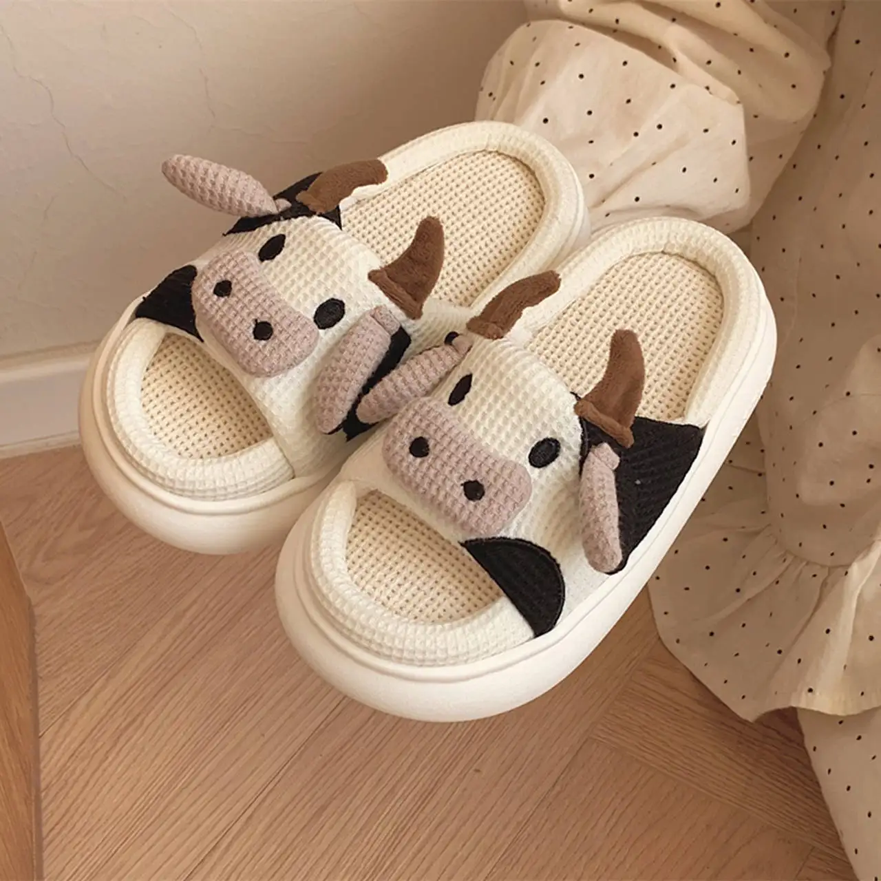 XIXITIAO cow Cute Slippers Cartoon Animal bedroom women indoor house white slippers unisex custom slides sandals for women
