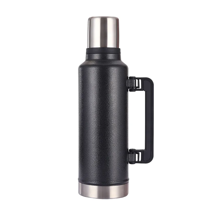 Customizable 304 Stainless Steel Giant Hot Travel Bottle With Foldable Handle 1.3L Hammered Printing Outdoor insulated kettle