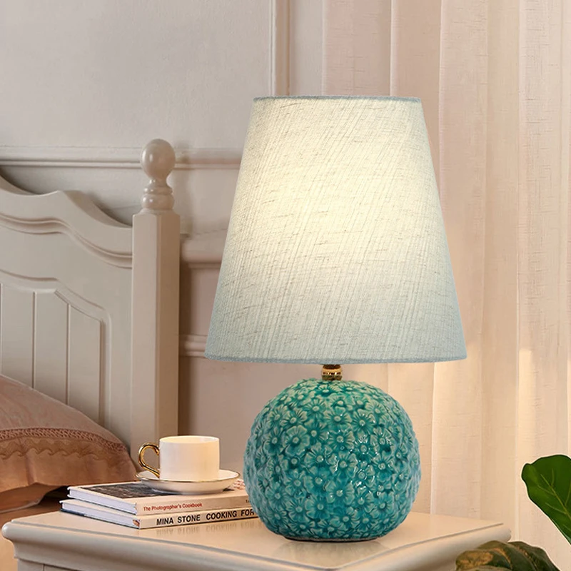 Modern Unique Design Small Ceramic Lamp Base Table Lamp for Living Room Bedroom