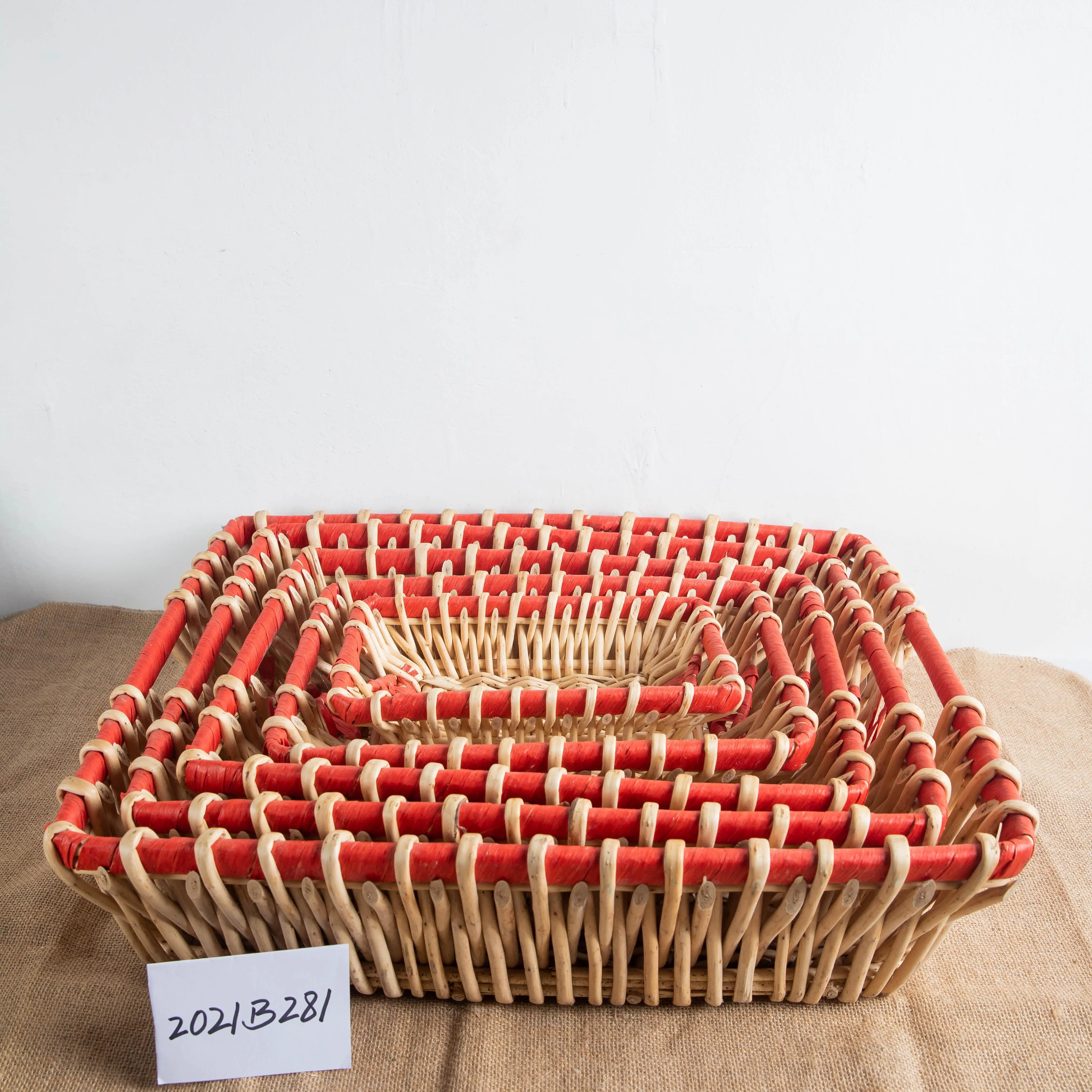 Товары для дома плетеная корзина белья из ивы с ручками и подкладкой натуральный коричневый белый цвета