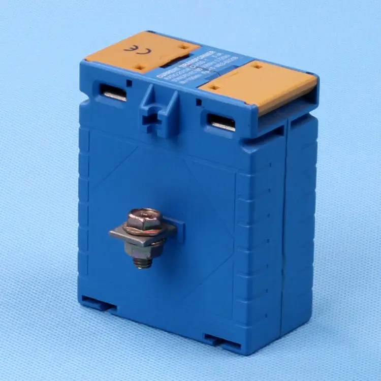 Three phase current transformer