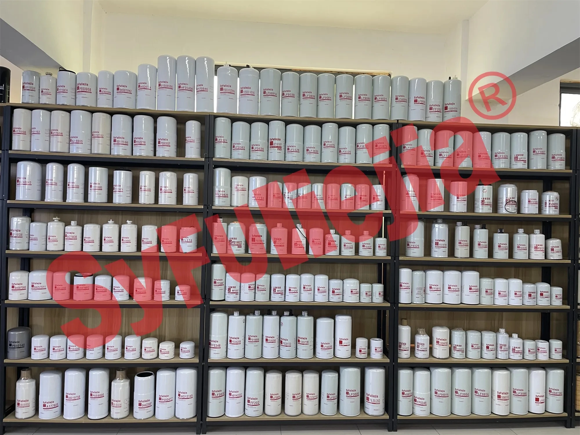 6002111340 SyFuLiejia Hydraulic Oil Filter for Komatsu PC400-7 PC400-8 Excavator Oil Filter 600-211-1340 600-211-1341 P559000