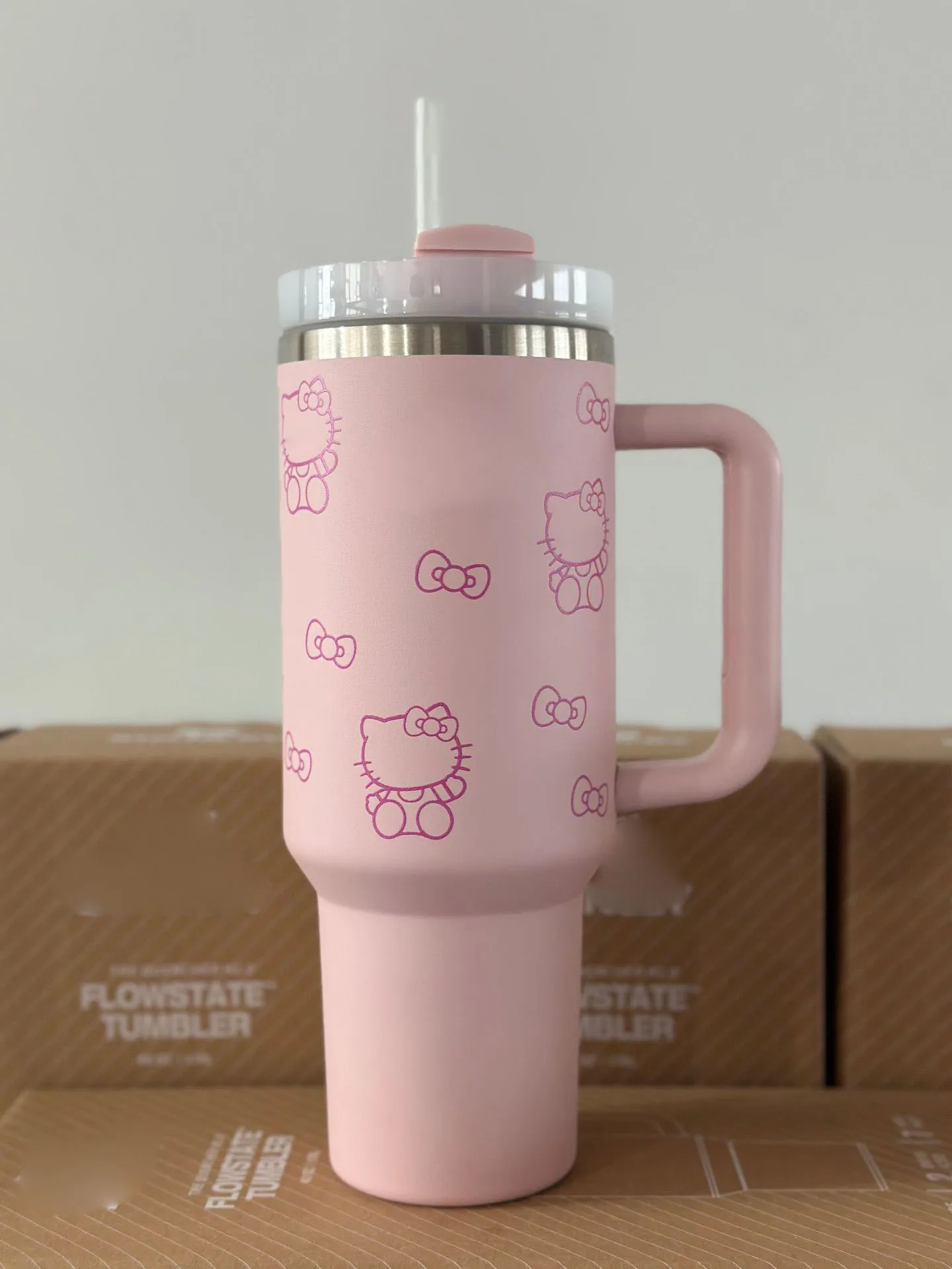 2024 New hot-selling cartoon kt cat head cute pattern thermos cup 40OZ portable straw 1.8 liter cold insulation car cup