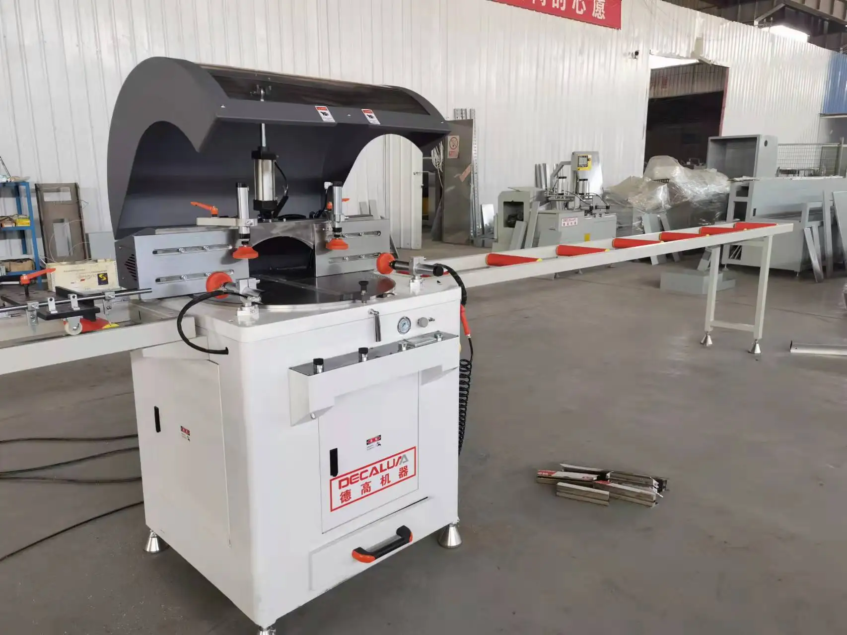 Aluminum Profile Double Head Cutting Saw Machine