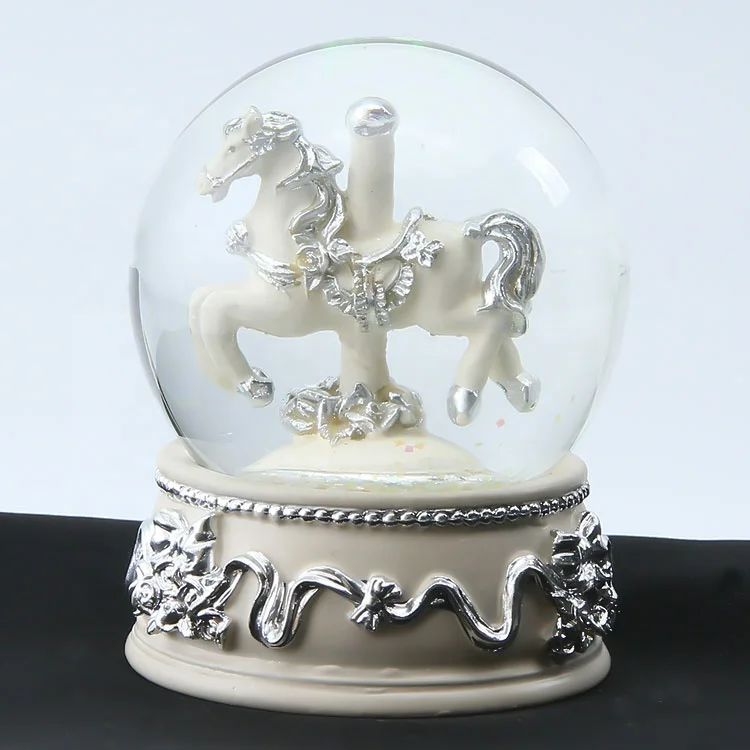 Fashionable Style Carousel Automatic Snow Globes With Custom Music For Xmas Gifts