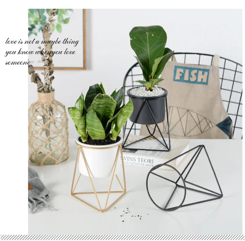 Wholesale Nordic Triangle Iron Simple Fleshy Iron Frame Tabletop Vase