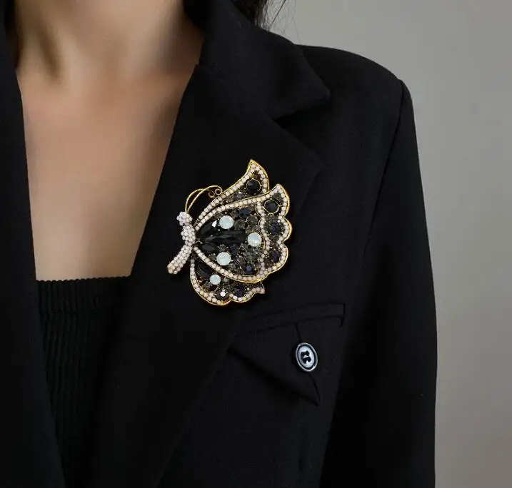 New Sweater Corsage Accessory Gift Vintage Large Butterflies Cheap Wholesale Austrian Crystal Wedding Invitation Brooch