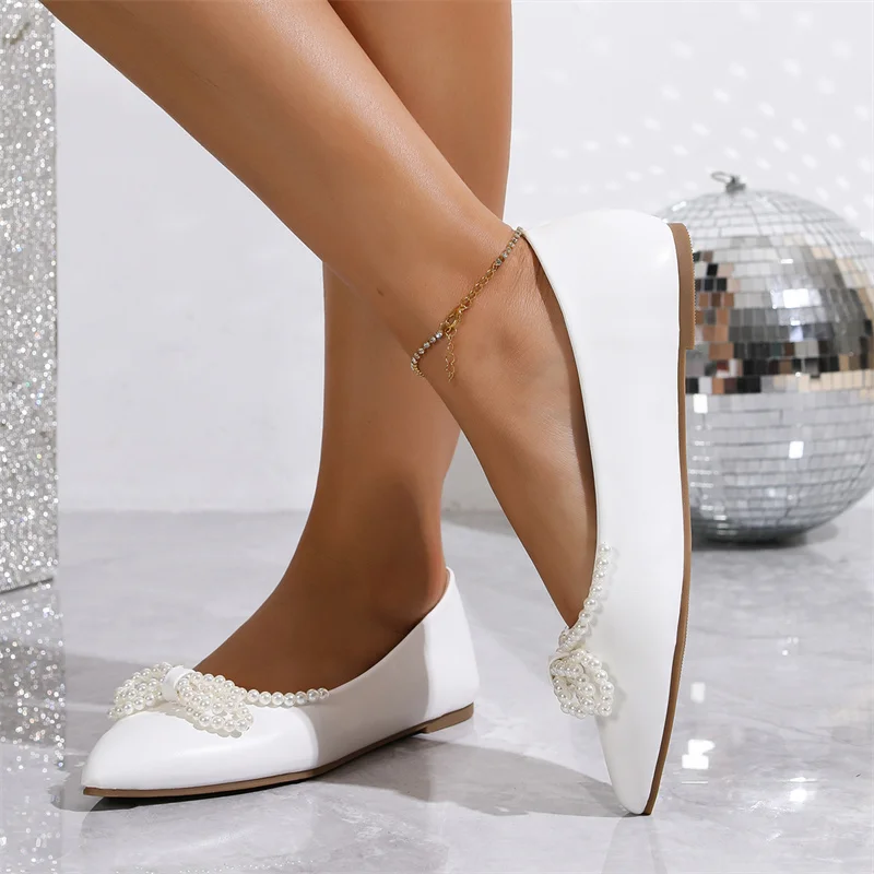 Factory direct supply Elegant Ladies Flat Sandals Comfortable Luxury Shiny Sequined Decor Pointed-toe Casual Flat Single Shoes