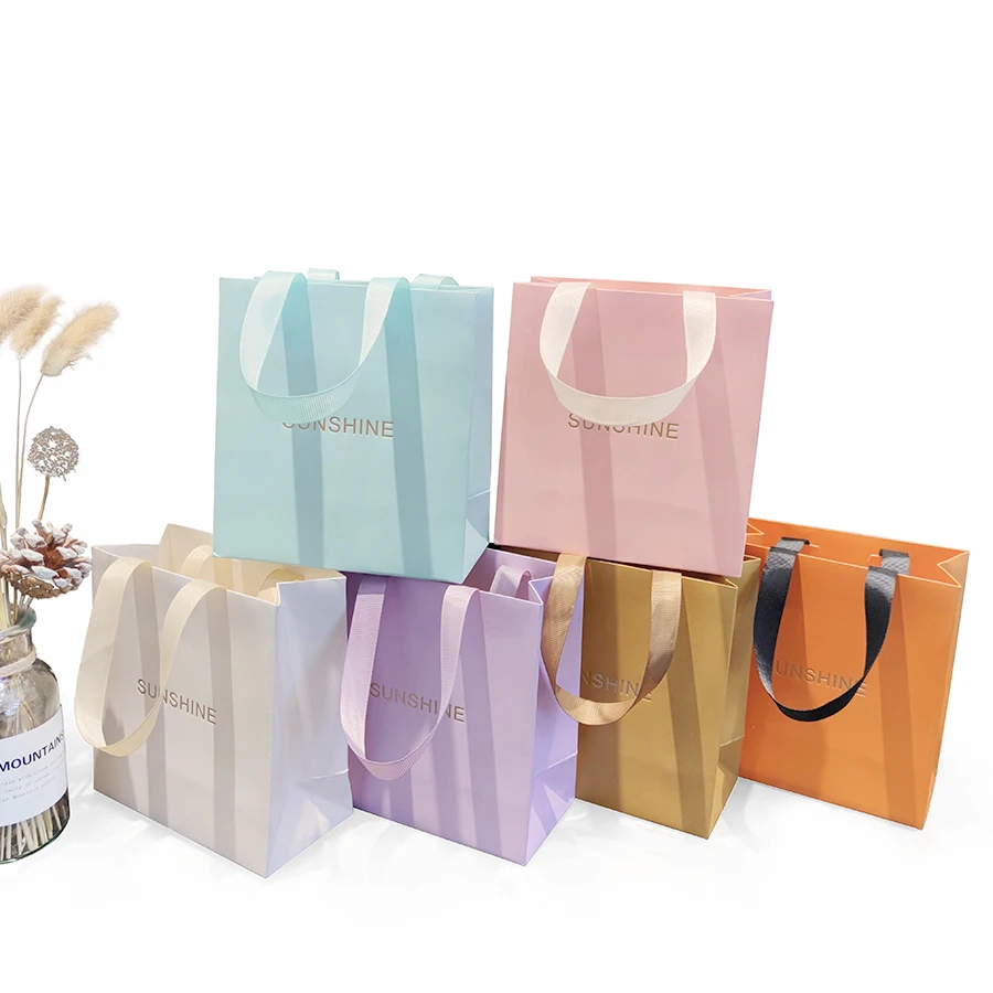 Customize Design waterproof Fancy Shopping Bag  Custom Printing  logo Gift  Kraft paper pouch