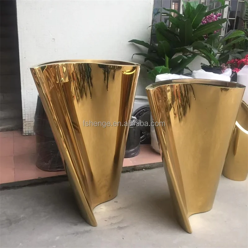 Artistic Stainless Steel Garden Walkway Feature / Rustic Stainless Steel Garden Fountain Base