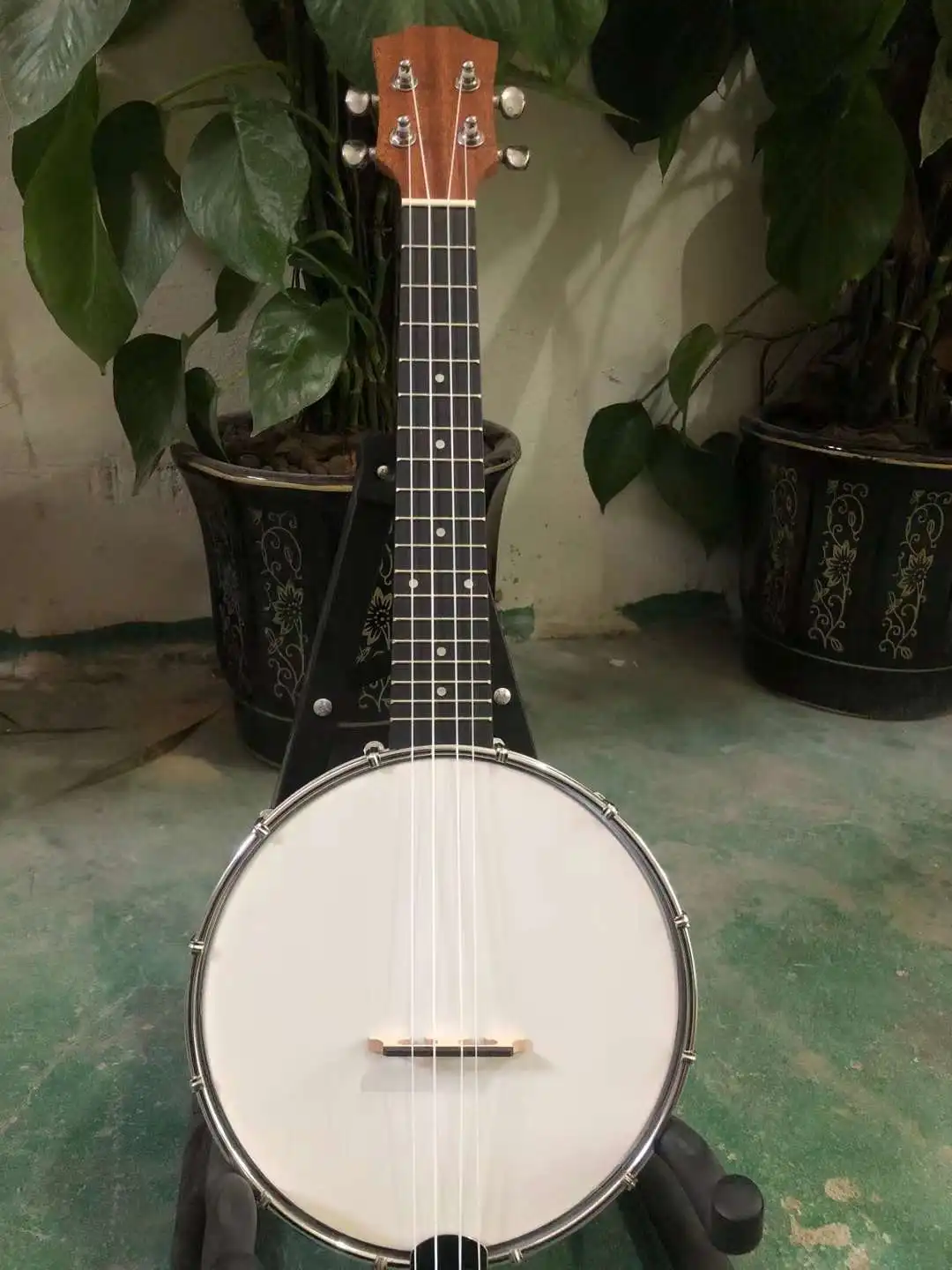 23-inch 4-string Banjo Wholesale Entry Level Western Ethnic Instruments Ukulele Plectrum Spotter