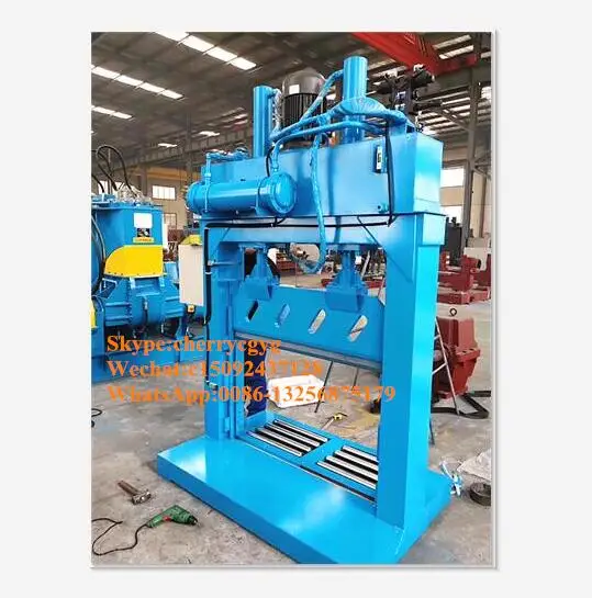 Large natural rubber bale cutter