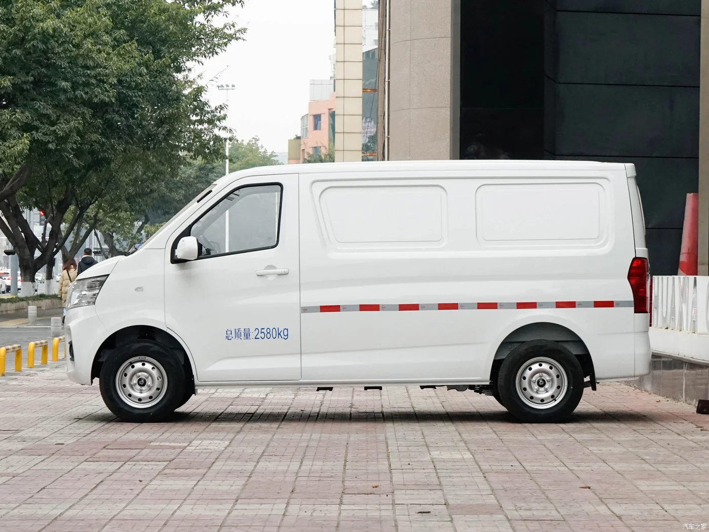 CHANGAN cheap New energy vehicle new mini ev car left hand drive cargo trucks small electric cargo van
