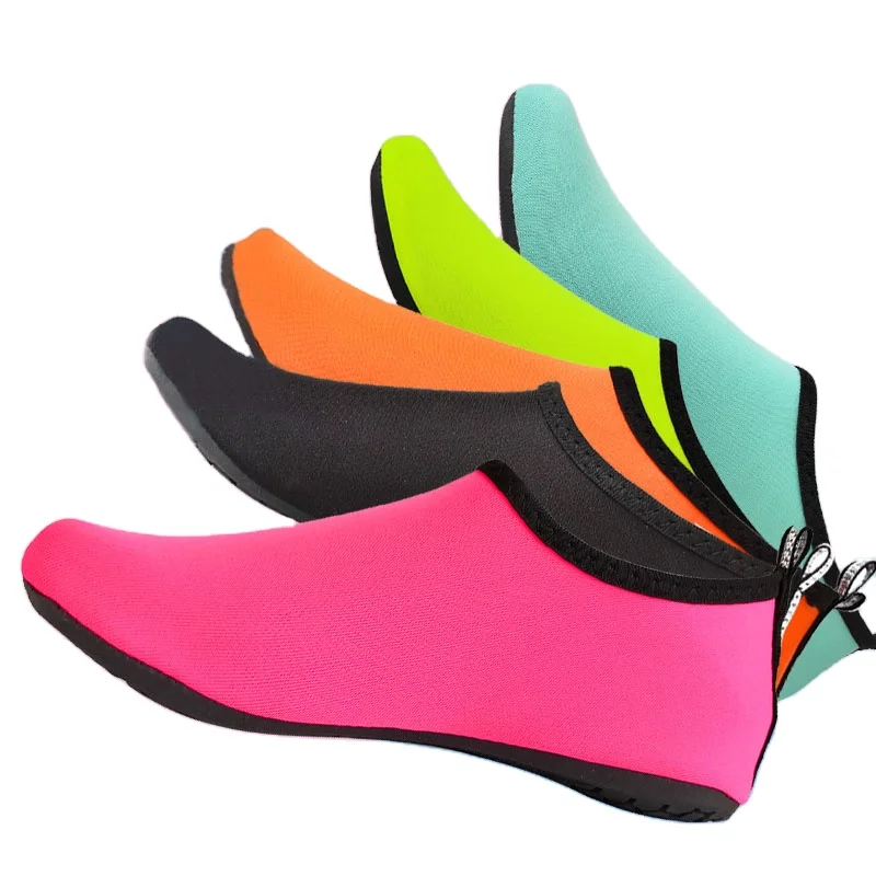 
Men beach shoes water shoes barefoot quick dry aqua socks barefoot socks swimming shoes  (1600055356411)