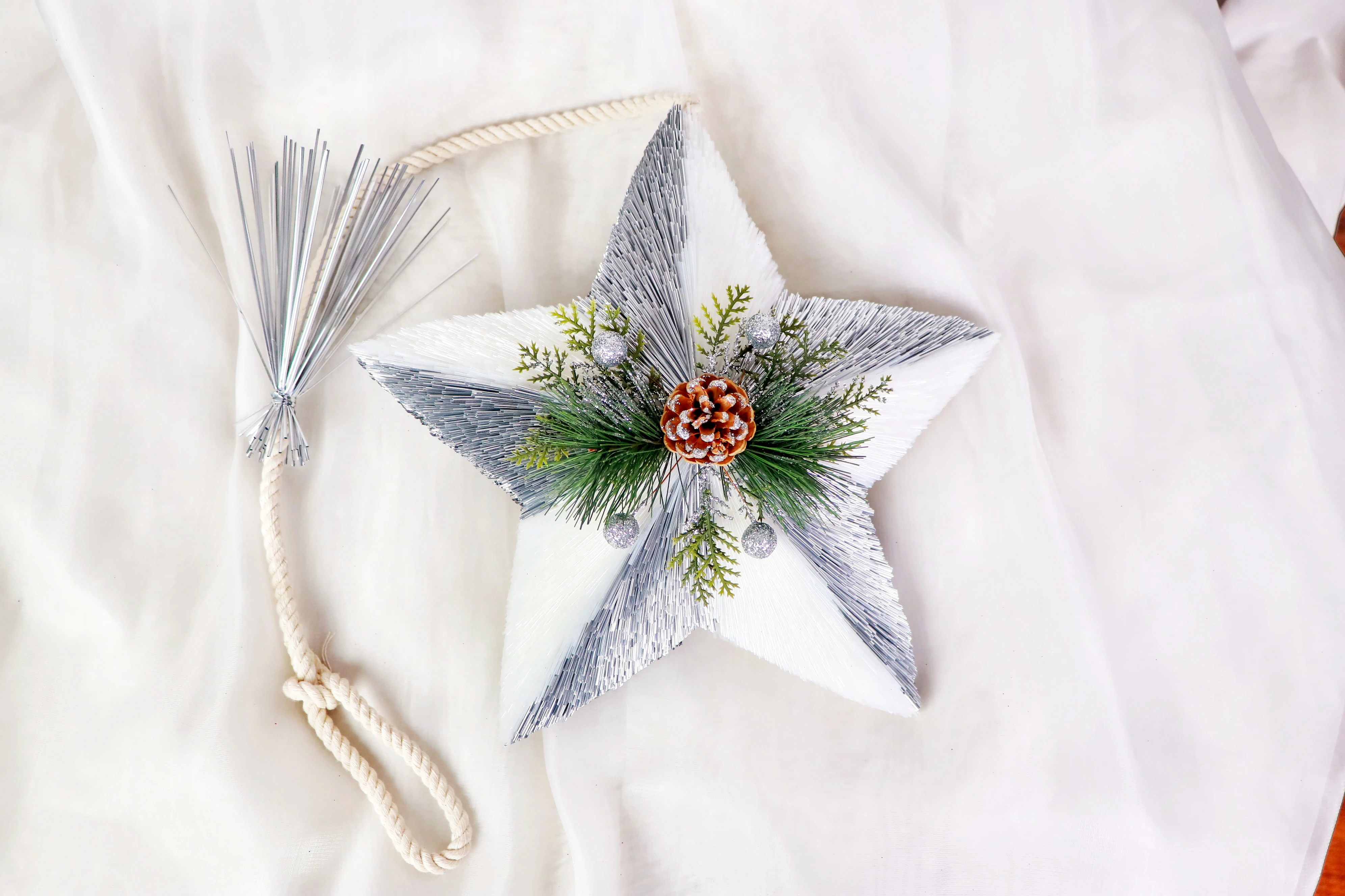 PET material pentagram Christmas tree pendant produced by the factory