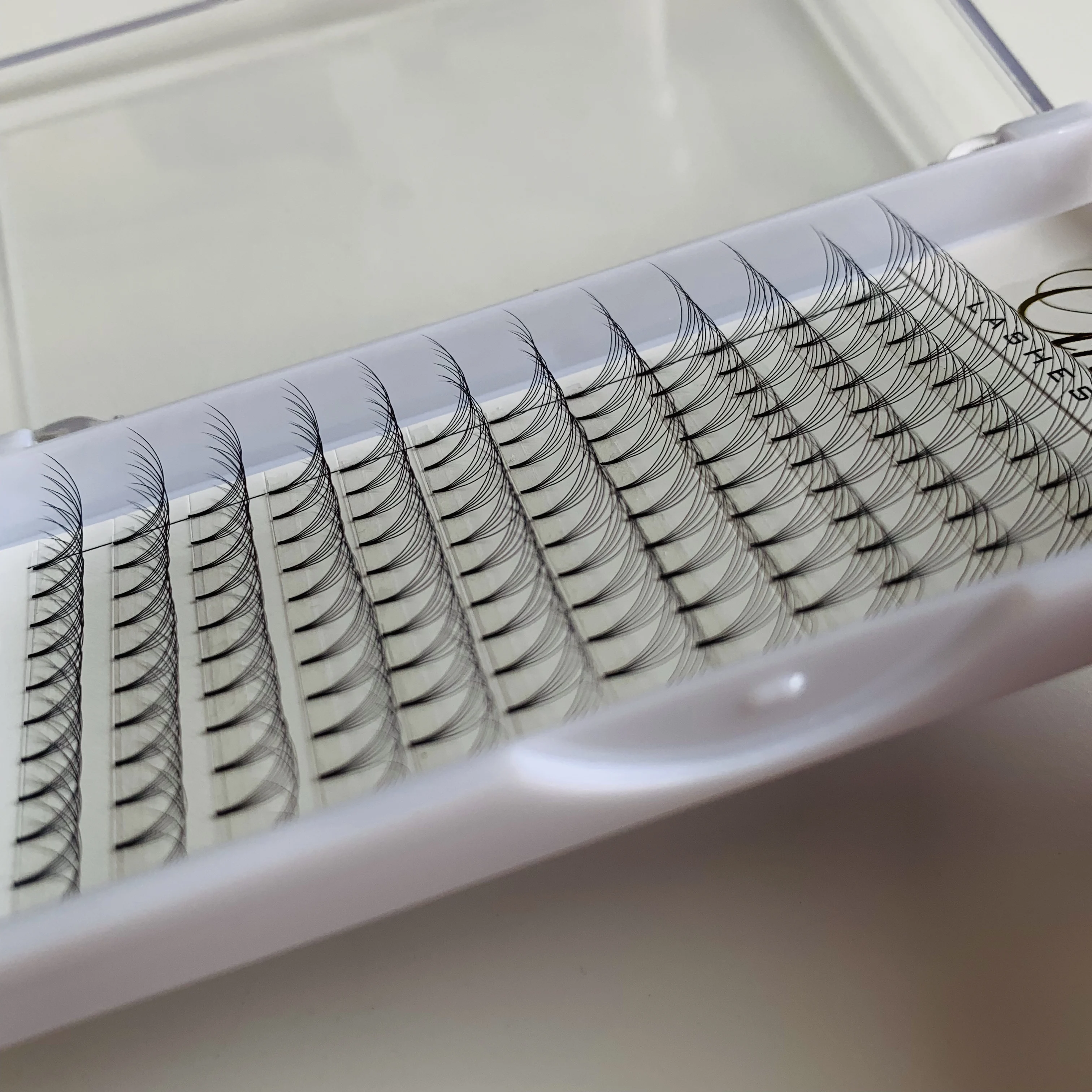 Dark Black Matte Premade Volume Fans Eyelash Extensions OEM Russian Pre Made Volume Fans