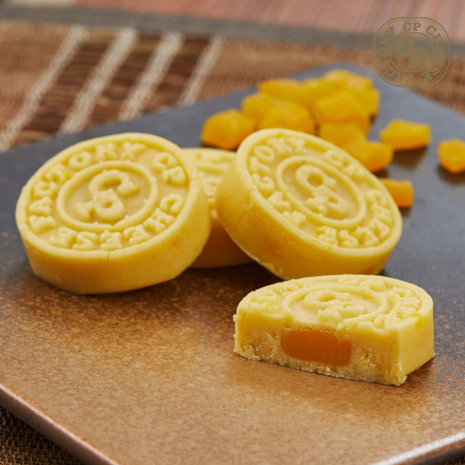 Hot Selling Nutrition Iced Mung Bean Cake Passion Fruit And Mango Flavor Food Products