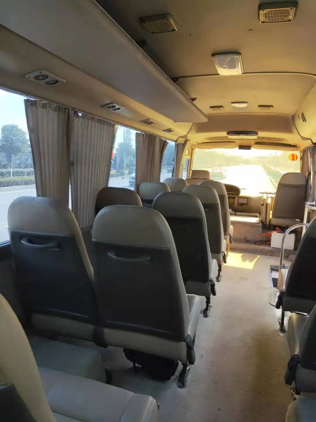 Spring Suspension 6 Cylinder used buses Original Japanese Used Toyot Coaster Bus for Sale 30 Seats Diesel 1hz Engine city car