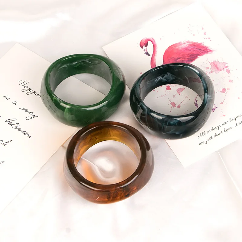 BOXUAN New Design Hand Decoration  Fashion Irregular Wide Resin Bracelet  For Beautiful Girl