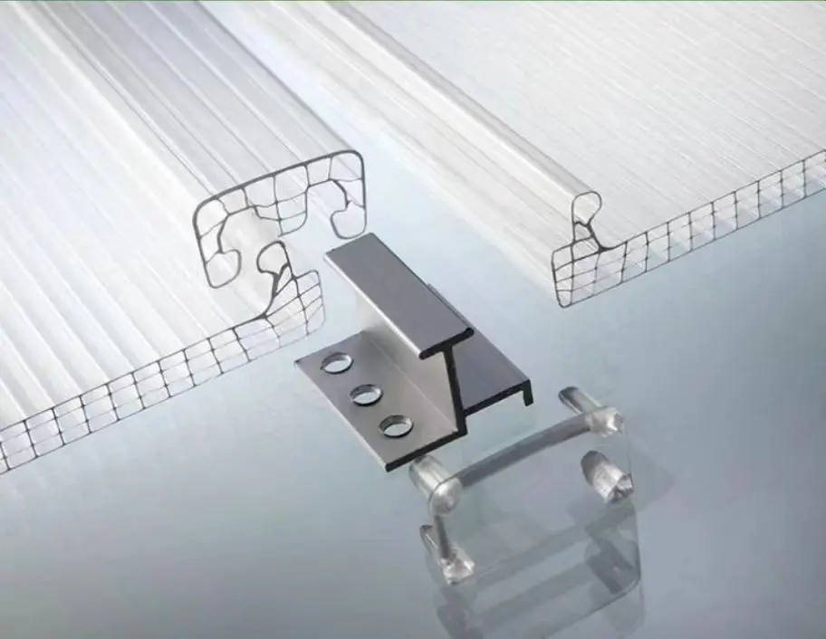 U-lock  Polycarbonate Sheet/hollow  polycarbonate sheet for skylight  balcony / carport