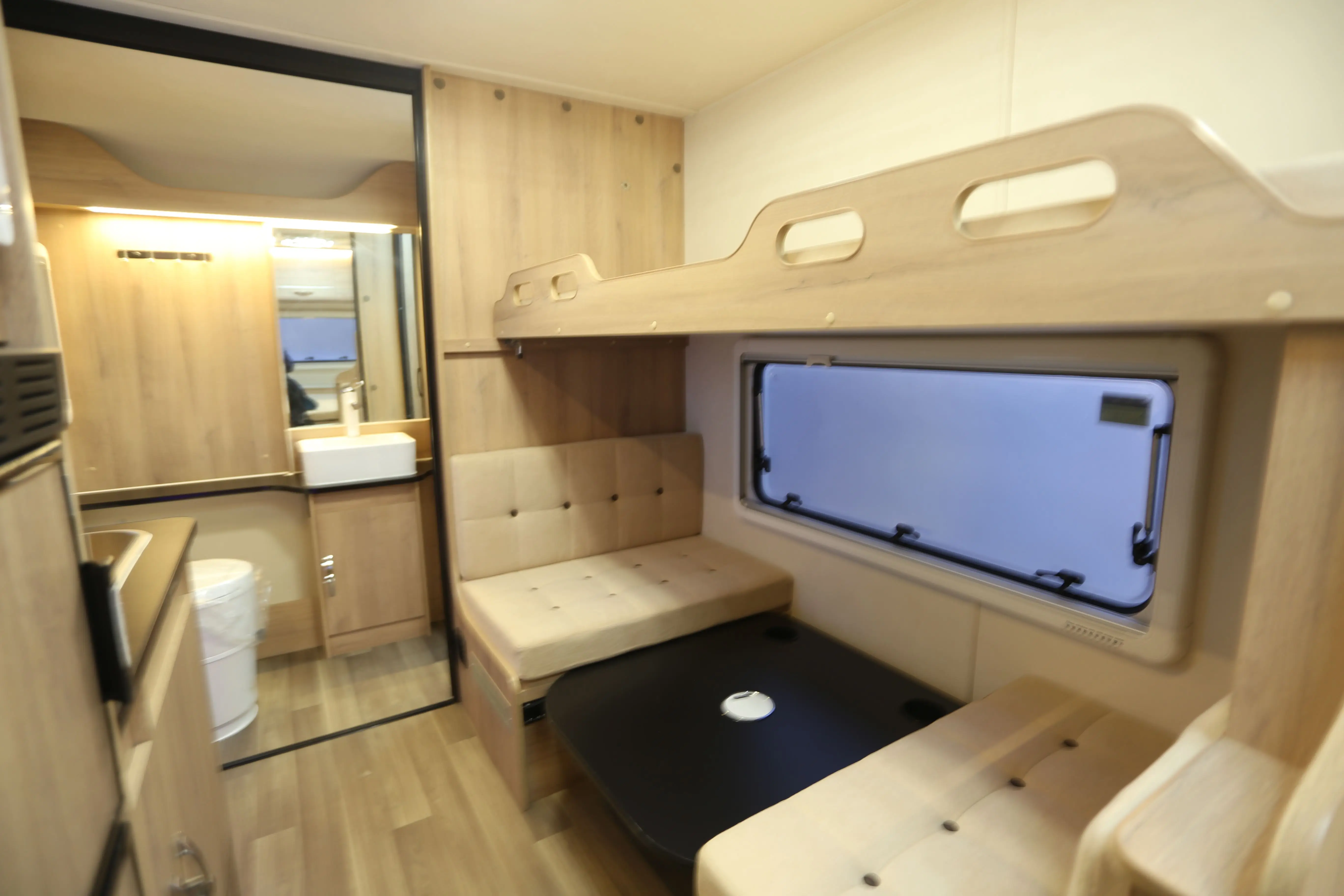 Factory  made hot sale Rv Caravan And Campers Trailer Mini Travel Trailer Camper Rv Motorhome car trailer vehicle