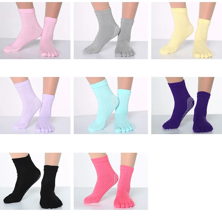 Разноцветные Нескользящие Хлопковые женские носки для йоги с пятью пальцами и силиконовой подошвой