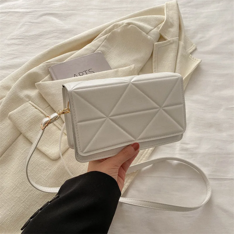 New fashion indentation crossbody simple casual ladies bags in china wholesale fashion bag 2024