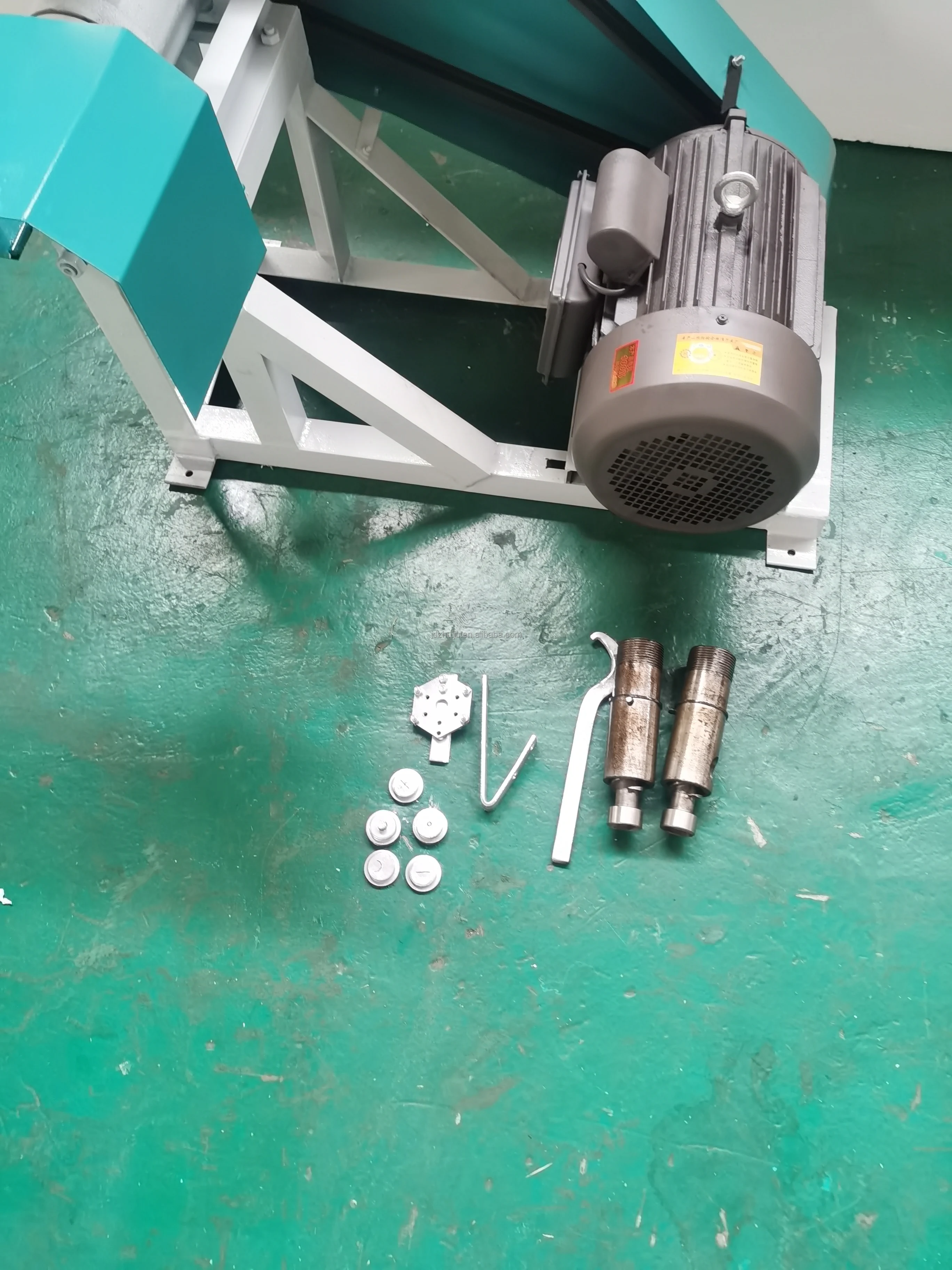 Different shape corn puff making machine/30kg wheat millet sorghum rice puff extruder machine HJ-PH50