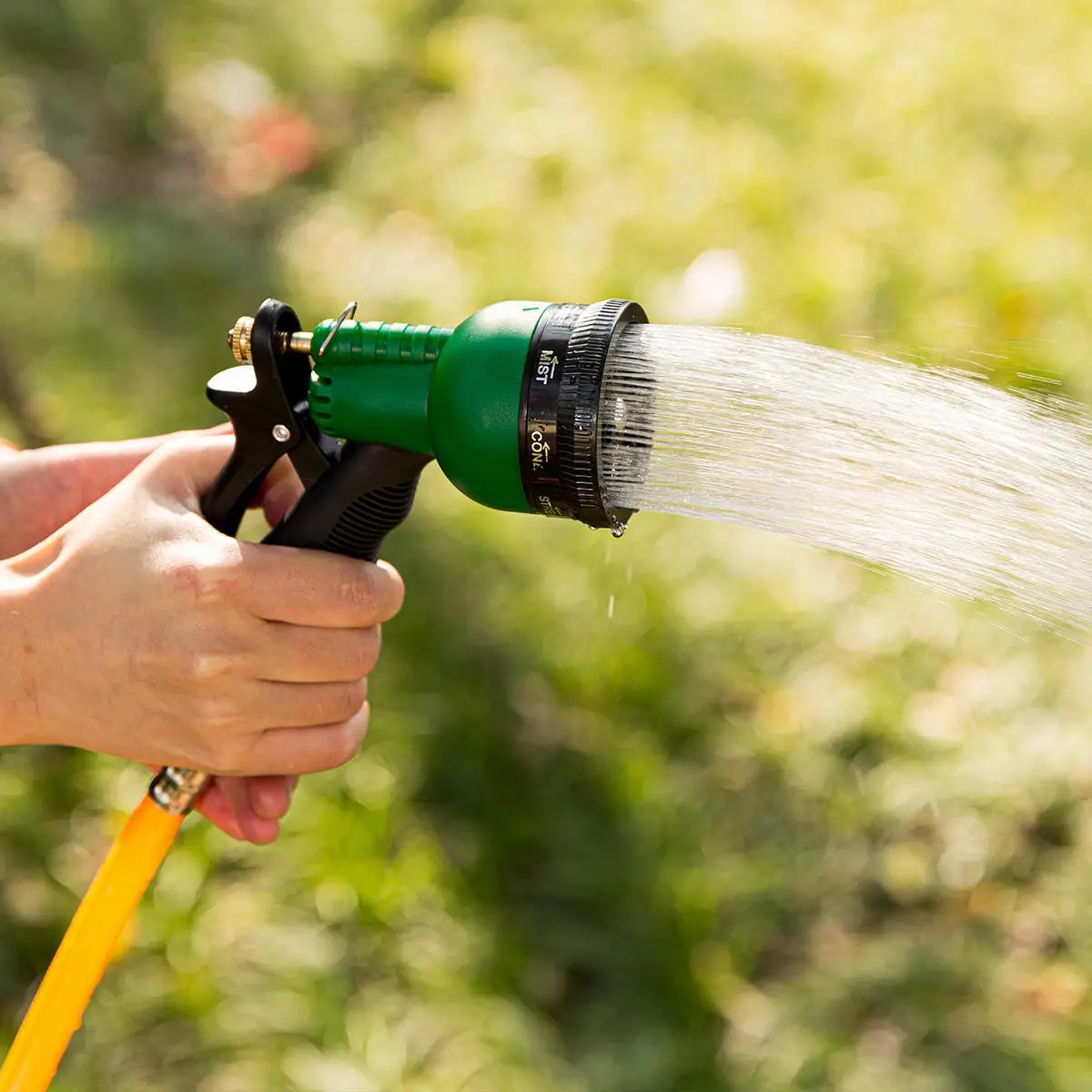 High-Pressure Portable Power Pump Sprayer Electric Water Garden Car Wash Battery-Operated Made of Durable PP Plastic