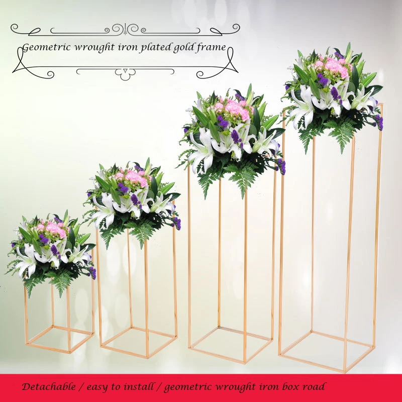 
2020 new gold wrought iron geometric road lead frame wedding props , tall flower stand for decoration wedding window T stand 