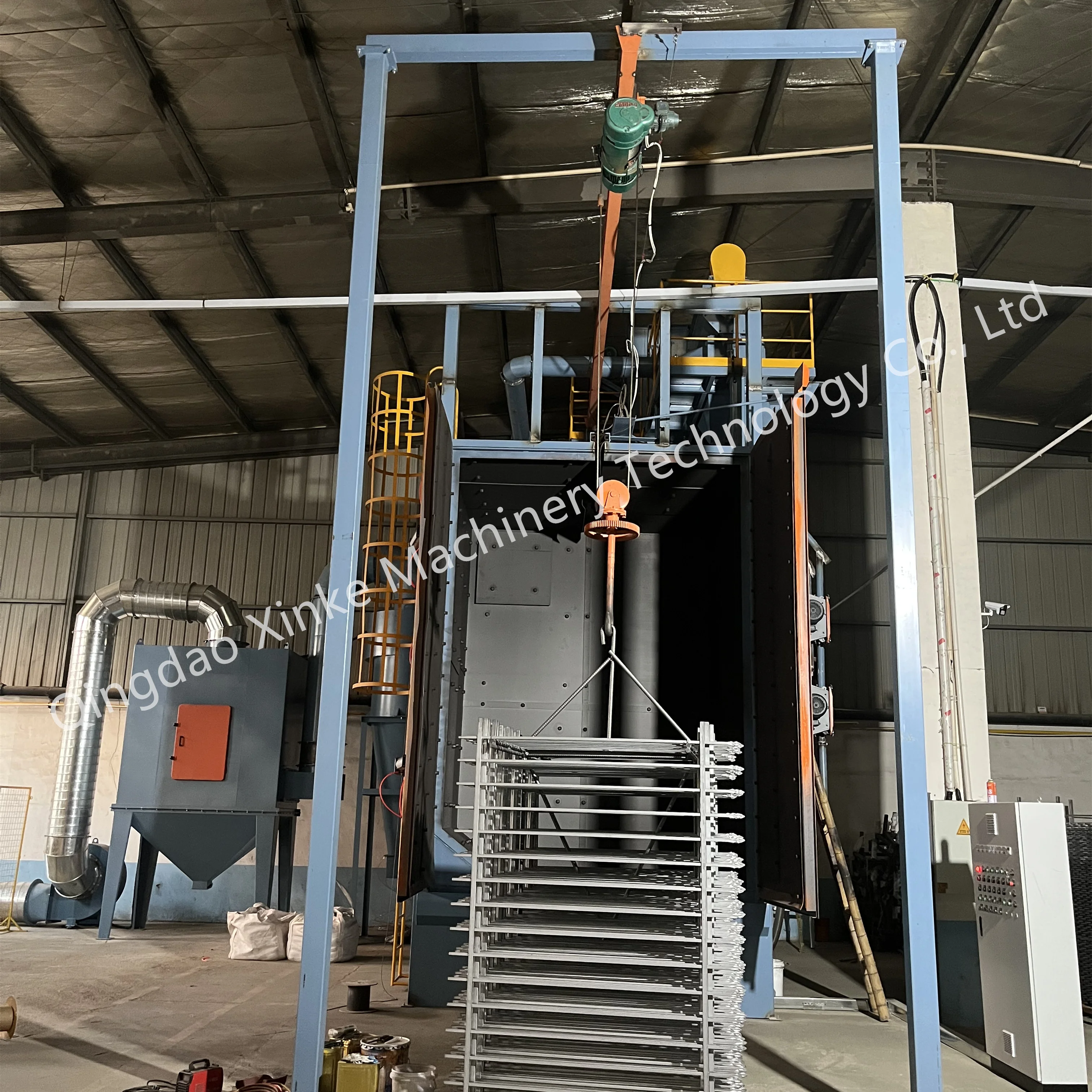 Qingdao Xinke Q37 Series Double Hook Chain Shot Blasting Machine/Spinner Hanger Type Shot Blasting Machine