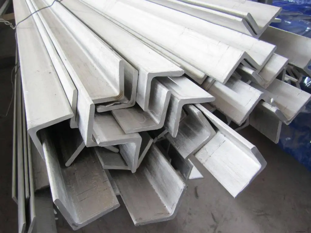
china manufacture low price angle steel 