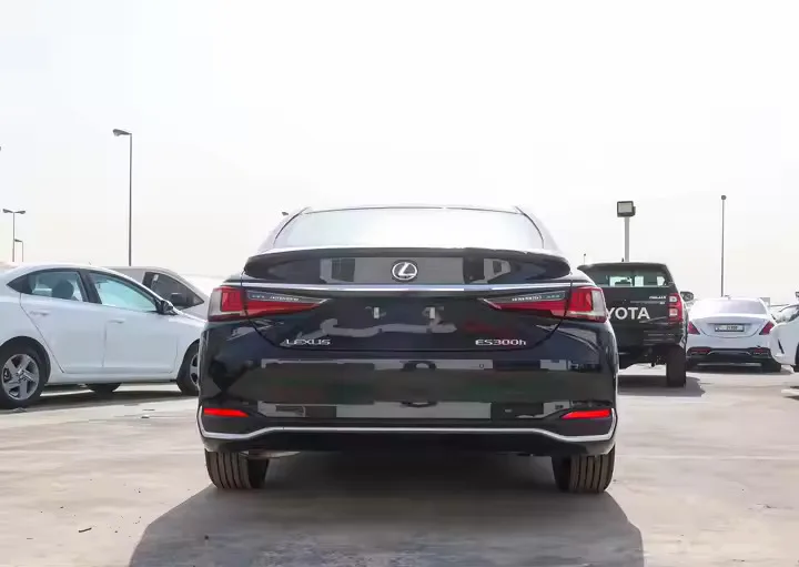 Clean Power and Performance Used LexusES300h Hybrid 2.5L Sedan 2024 Model Year Black Color
