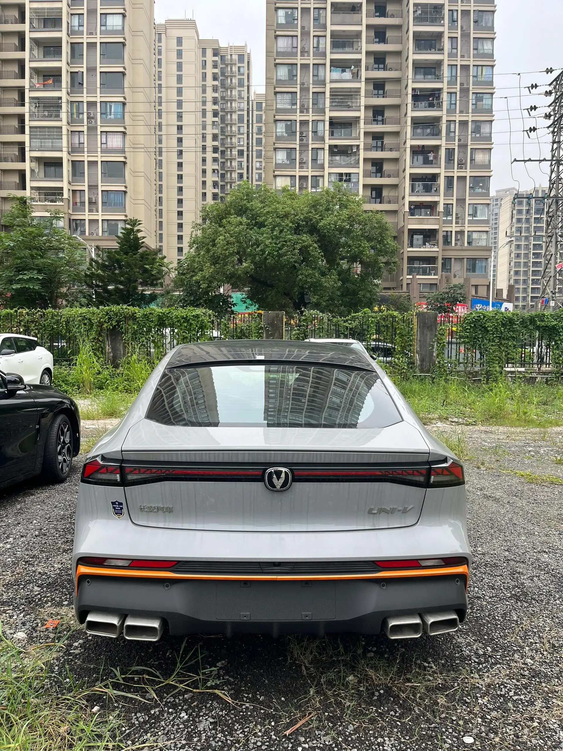 Changan UNI-V высококачественный 5-дверный 5-местный хэтчбек Подержанный автомобиль компактный передний привод автомобилей Китай shangan univ uni v