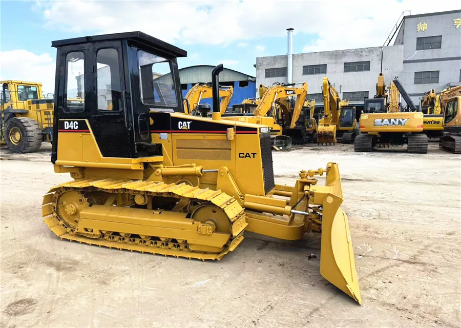 Used Caterpillar Small Bulldozer Cat D4C D5C D4 D5 Bulldozer Good Condition Original Bulldozer Cheap Price For Sale