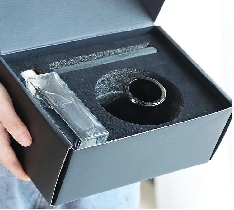 Wholesale Luxury Empty 200ml Clear Glass Reed Diffuser Bottle Red Black Home Decor Aromatherapy Bottle