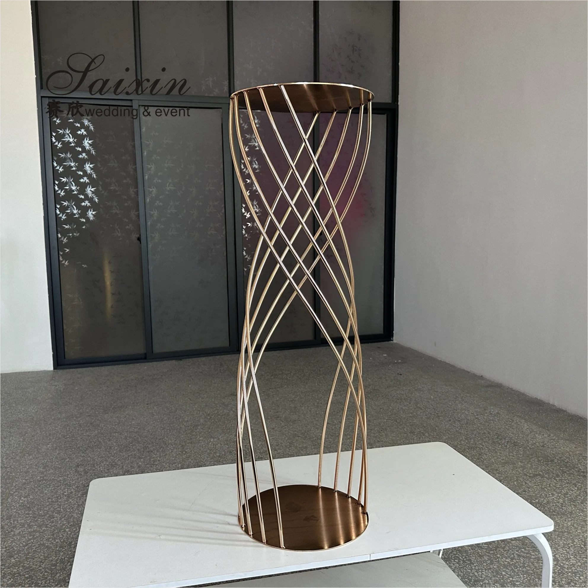 Chic Wedding Decoration Metal Table Centerpiece Wedding Gold Flower Stand