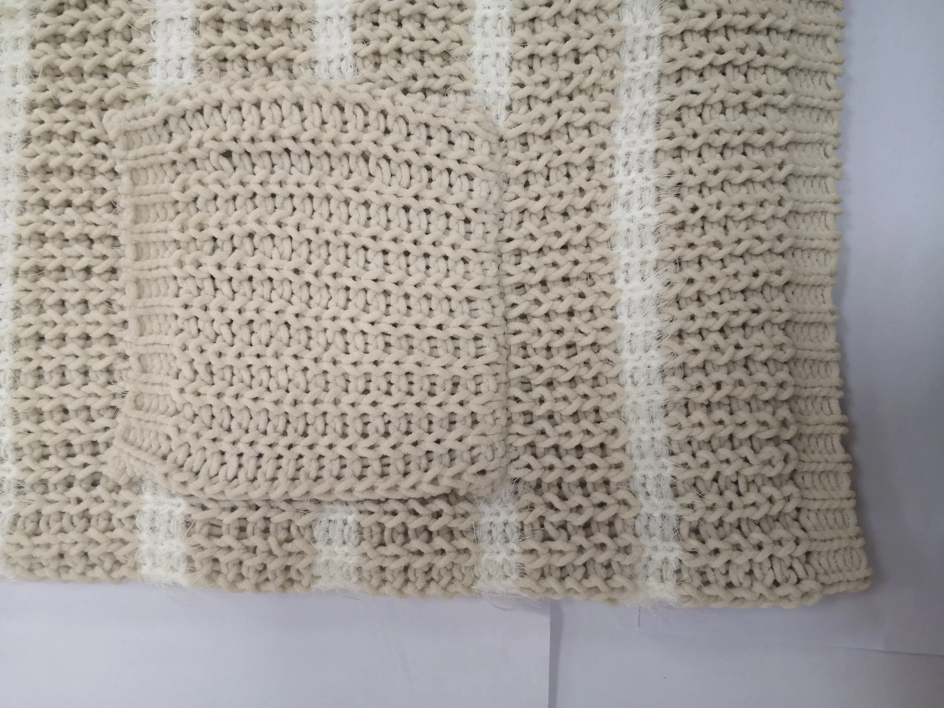 
Top Quality New Elegant Ladies Loose Cardigan Striped Knitted Woolen Sweater 