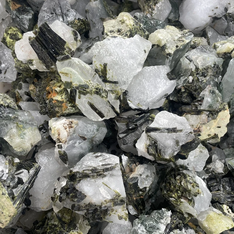 Wholesale crystal mineral natural rough green tourmaline and quartz specimen for sale