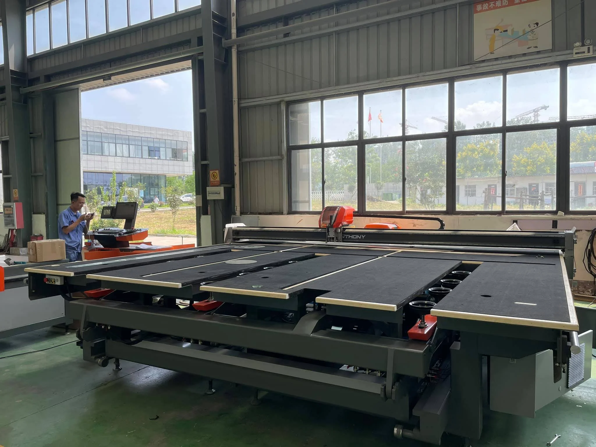 Auto mobile phone screen cutting machine Glass cutting machine automatic with China factory price