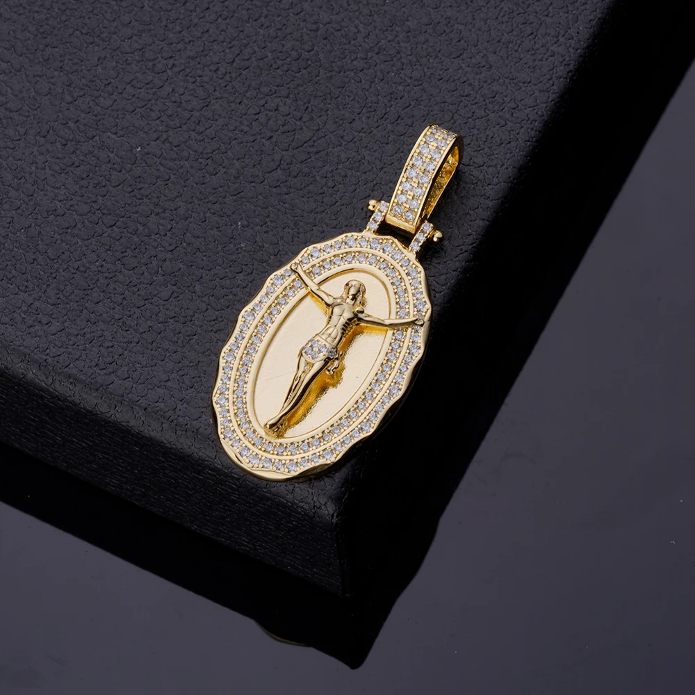 2024 High Quality Hip Hop Jewelry Pure Silver Iced Out Bling Clear Zircon 14 K Gold Plated Jesus Oval Medallion Pendant