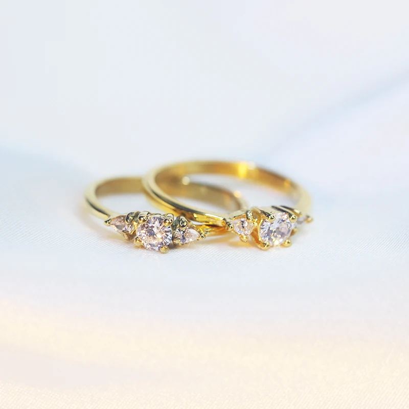 Factory Supply Inlaid Zircon Gold Ladies Stainless Steel Custom Finger Rings with Diamond