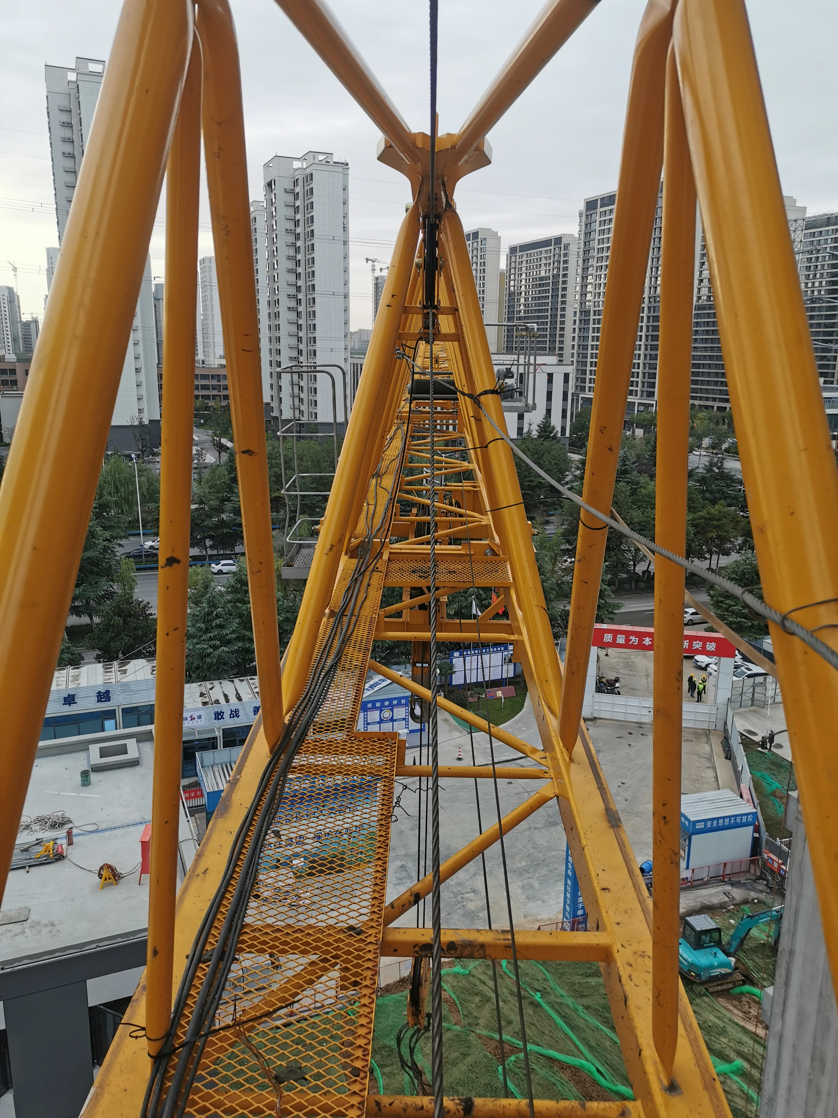 yr2020 potain  MCT200 used flat top tower cranes 10ton Second Hand potain 6024  boom lift construction machine 10ton