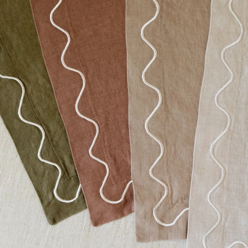 LY-Handmade Crepe Style Napkins 100% Linen Black Dinner Table Napkins for Home Airplane Dining Use