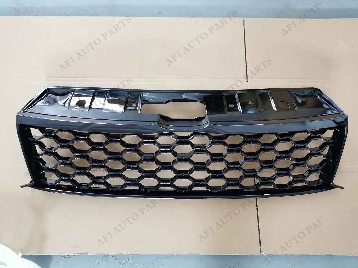  Передняя решетка гриля Facelift для Amarok 2010-2020 новый