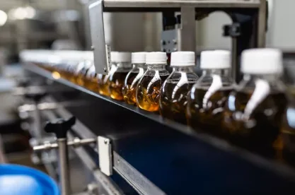 Automatic 4 nozzles filling machine for liquid and oil and daily use products