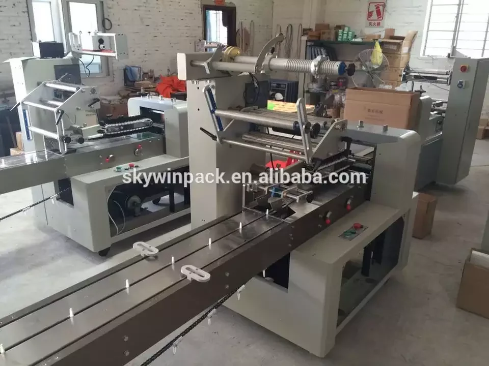 Full Automatic Factory Price Chocolate Bar Biscuit Cake Cookie  Packing Machine Food Wrapping Line For Biscuit Plant