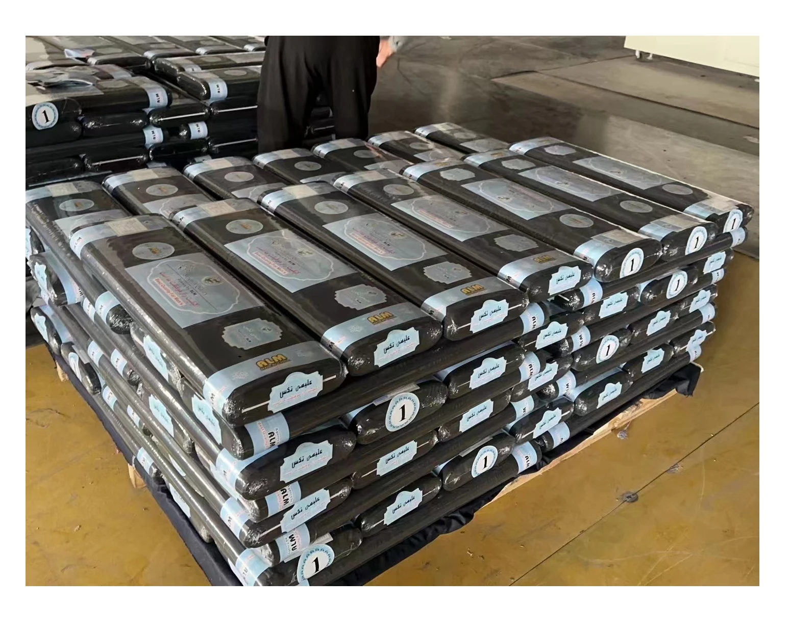 100% spun polyester microfiber polyester fabric toyobo fabric white yarn sewing thread thobe shiny fabric arab