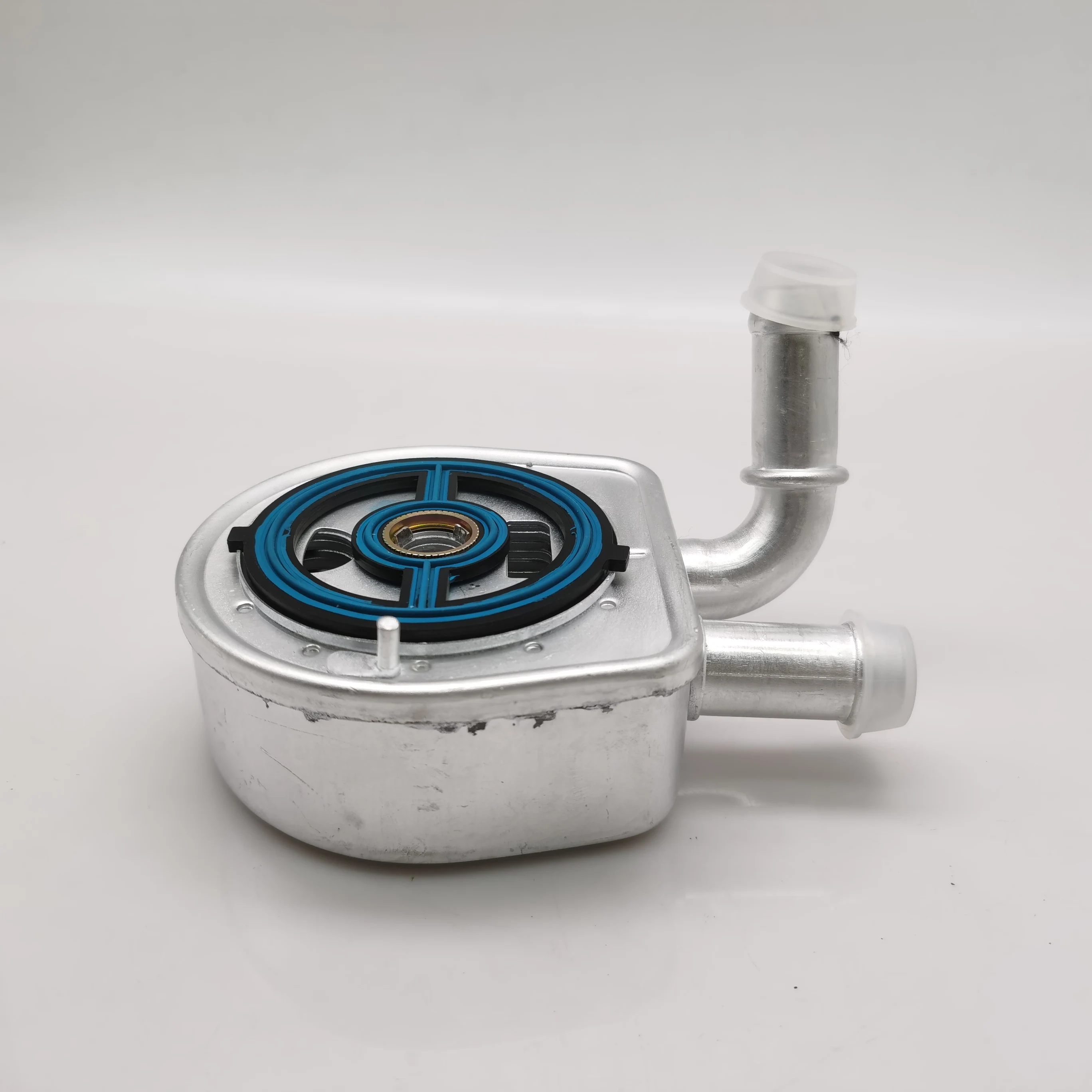 Factory price high quality auto Engine  oil cooler for 2007 Mazda CX-7 2.3 LFD714700